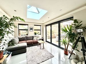 Family Room- click for photo gallery